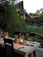 Lukimbi Safari Lodge