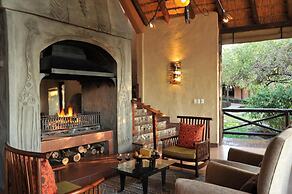 Lukimbi Safari Lodge