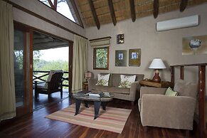 Lukimbi Safari Lodge
