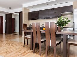 Chopin Apartments Platinum Towers