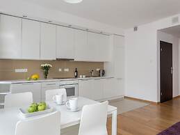 Chopin Apartments Platinum Towers