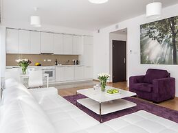 Chopin Apartments Platinum Towers