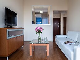 Chopin Apartments Platinum Towers