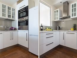 Chopin Apartments Platinum Towers