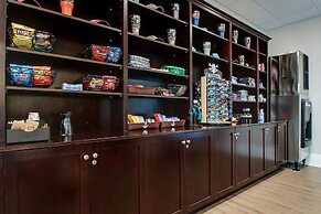 Islander Hotel & Resort