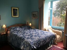 Lisle Combe