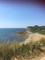 Lisle Combe