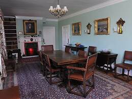 Lisle Combe