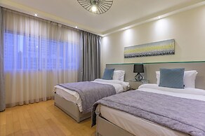 Lahoya Suites