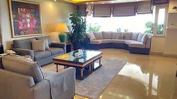 Lahoya Suites