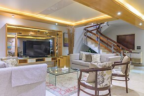 Lahoya Suites