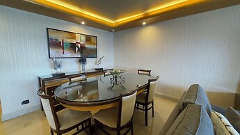 Lahoya Suites