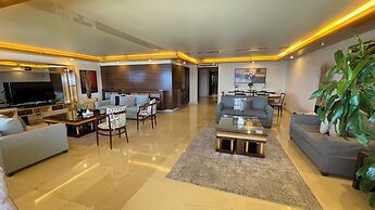 Lahoya Suites