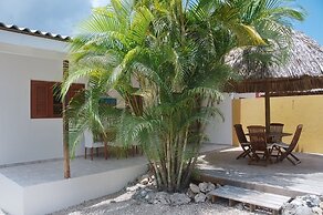 Bantopa Apartments & Villas