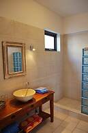 Bantopa Apartments & Villas