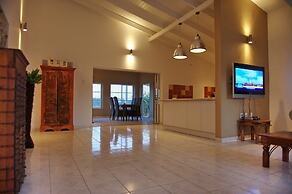 Bantopa Apartments & Villas
