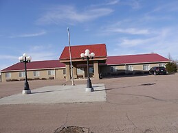 Westwood Inn & Suites