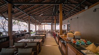 Banana Fan Sea Resort