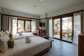 Banana Fan Sea Resort