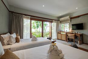 Banana Fan Sea Resort