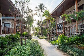 Banana Fan Sea Resort