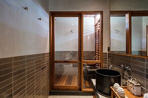 Banana Fan Sea Resort