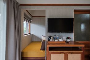 Banana Fan Sea Resort