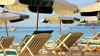 Banana Fan Sea Resort