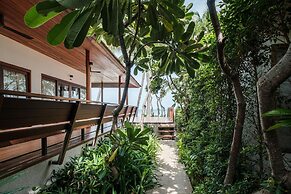 Banana Fan Sea Resort