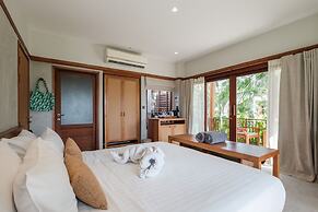 Banana Fan Sea Resort