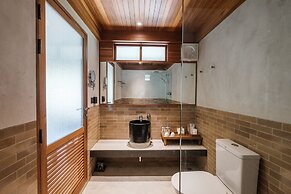 Banana Fan Sea Resort