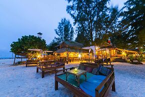Lipe Beach Resort