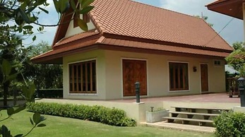 Tharnrarin Villa Suphan Buri