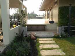 Tharnrarin Villa Suphan Buri