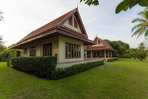 Tharnrarin Villa Suphan Buri