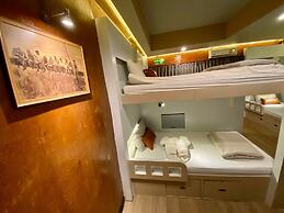 The Hive Hatyai Hostel