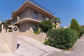 Mariette Rhodes Urban Suites