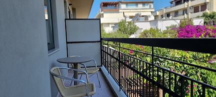 Mariette Rhodes Urban Suites