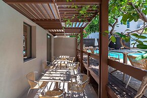 Mariette Rhodes Urban Suites