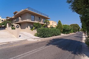 Mariette Rhodes Urban Suites