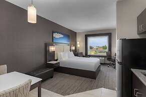 Holiday Inn Express & Suites Cold Lake by IHG