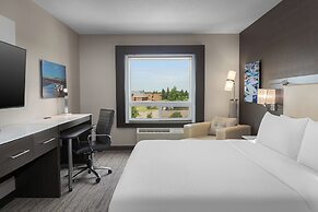 Holiday Inn Express & Suites Cold Lake by IHG