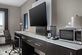 Holiday Inn Express & Suites Cold Lake by IHG