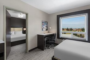 Holiday Inn Express & Suites Cold Lake by IHG