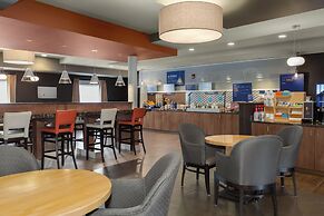 Holiday Inn Express & Suites Cold Lake by IHG