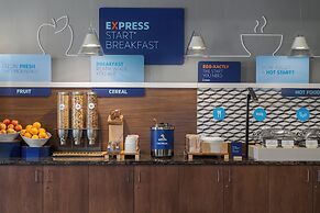 Holiday Inn Express & Suites Cold Lake by IHG