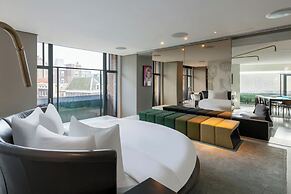 W Amsterdam