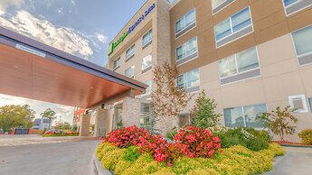 Holiday Inn Express & Suites Tulsa Midtown by IHG