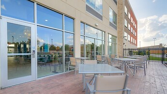 Holiday Inn Express & Suites Tulsa Midtown by IHG