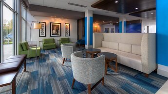 Holiday Inn Express & Suites Tulsa Midtown by IHG